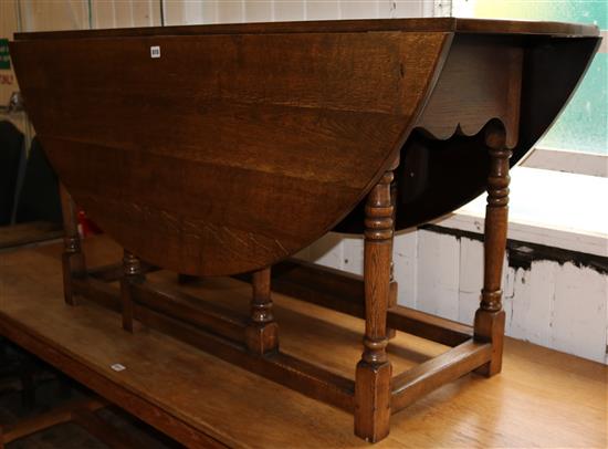 Oak gateleg table